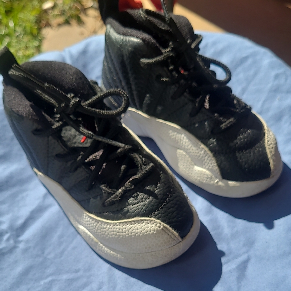 Toddler's Jordan 12 Retro "Playoffs" Black/Varsity Red-White Size 8c